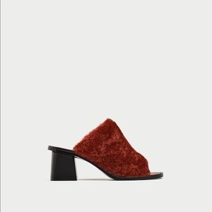 mule fourrure zara